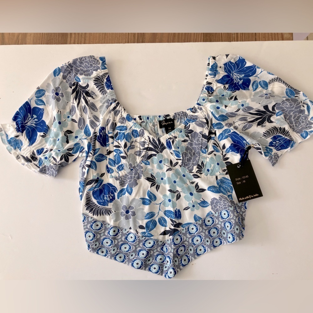 Japna Women’s Short Sleeve Crop Top, Size M, Blue/White/Gray, Floral, NWT